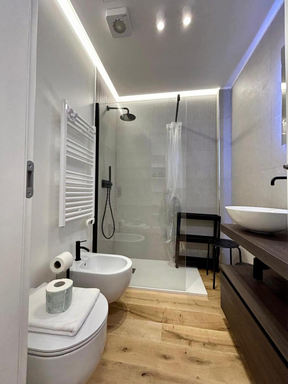Kibilu Luxury Apt With Terrace, Isola District And Near Garibaldi Station Milán Exterior foto
